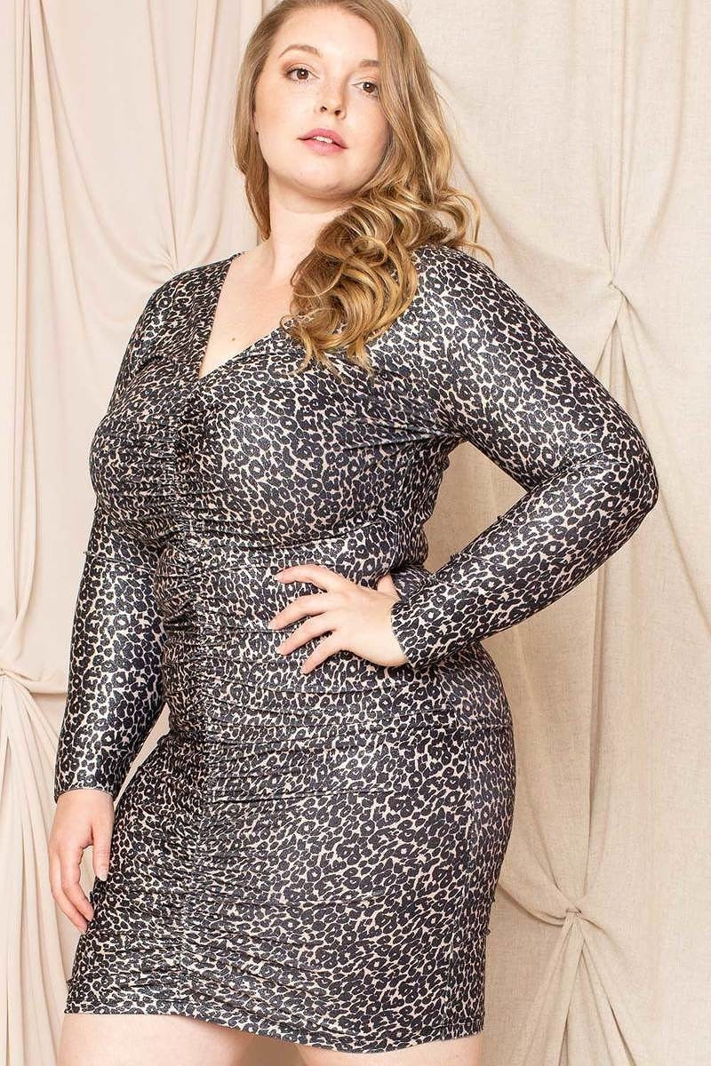 Mini-robe froncée à imprimé léopard de grande taille