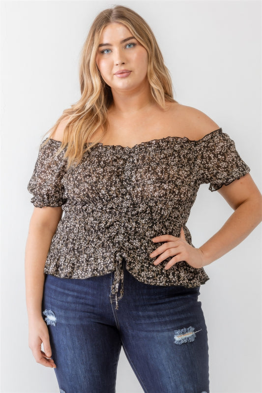 Plus Schulterfreies Chiffon-Top mit Blumenmuster, Rüschen und Smokarbeit